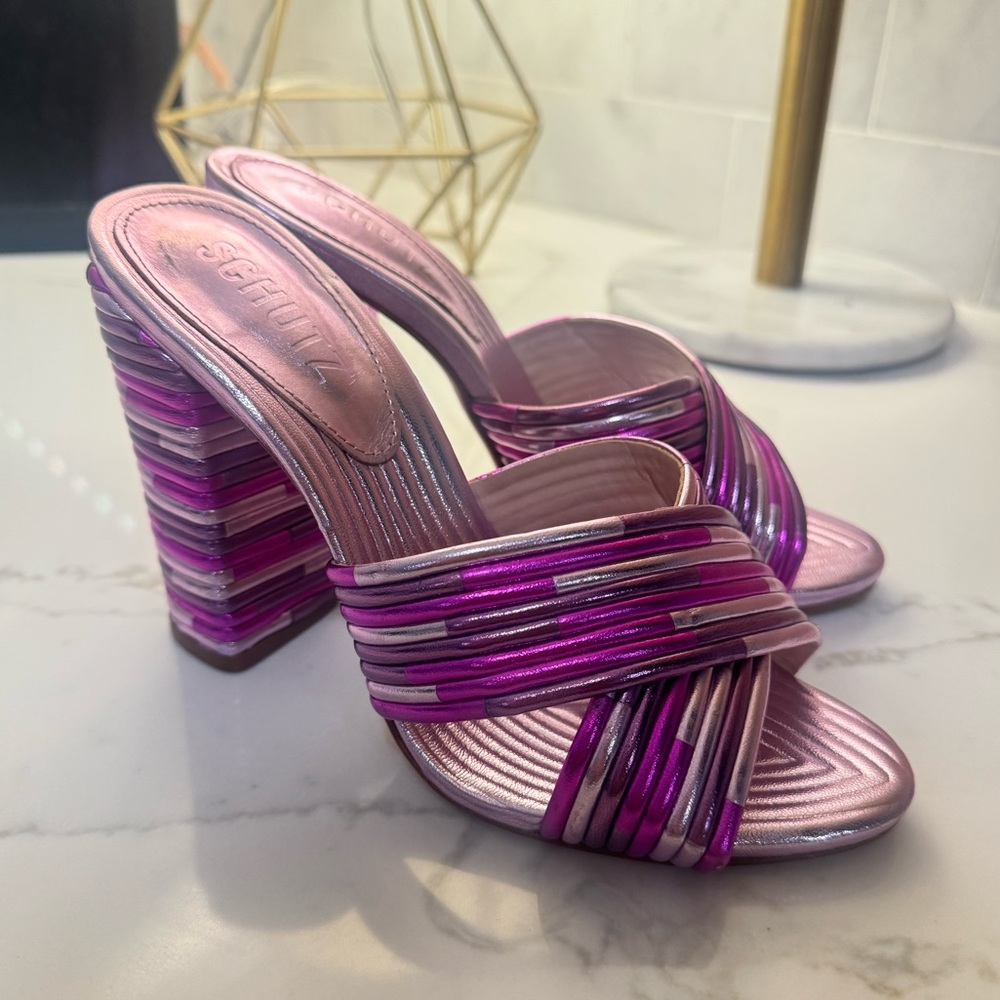 SCHUTZ Womens Metallic Quilted Emma Dale Peep Toe Block Heel BARBIE Sandals